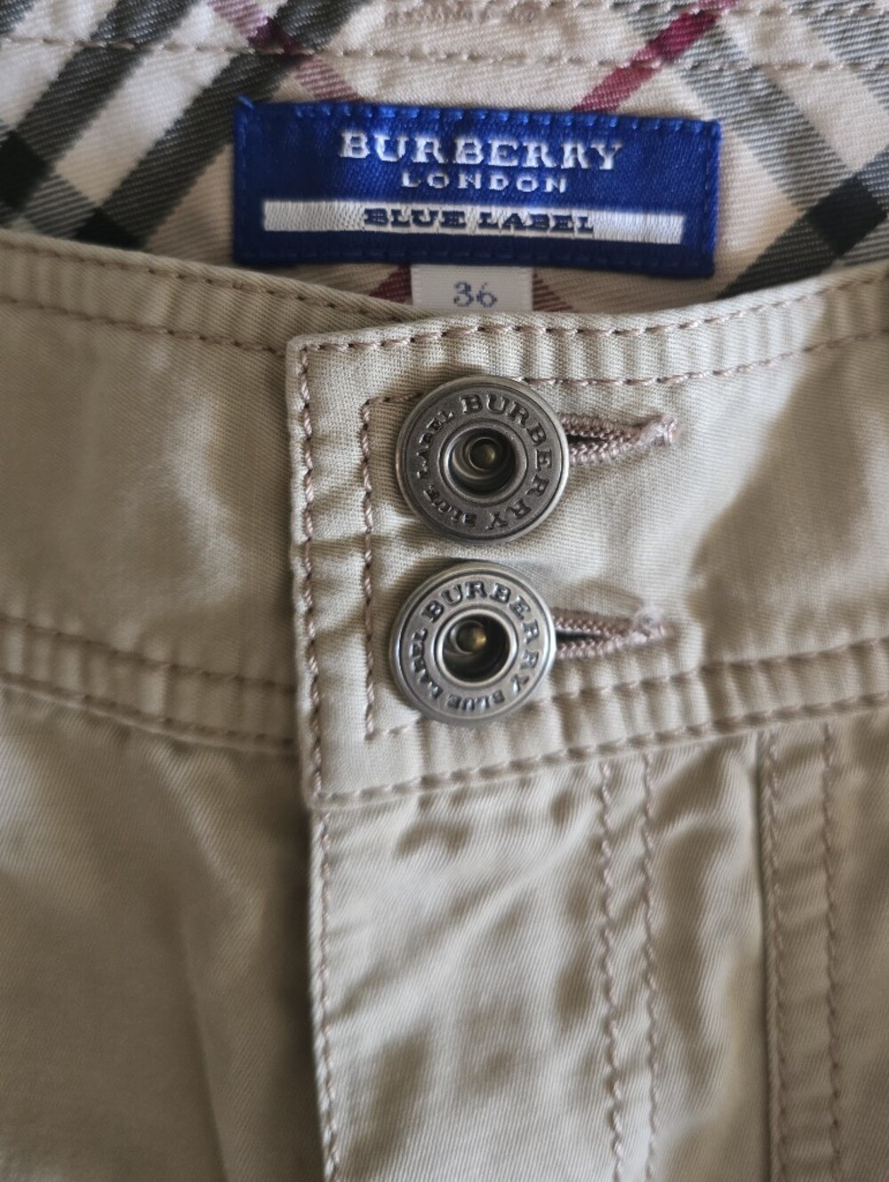 Burberry Blue Label Cuffed Nova Check Tan/Beige Cotton Shorts Size 36 - Picture 6 of 13